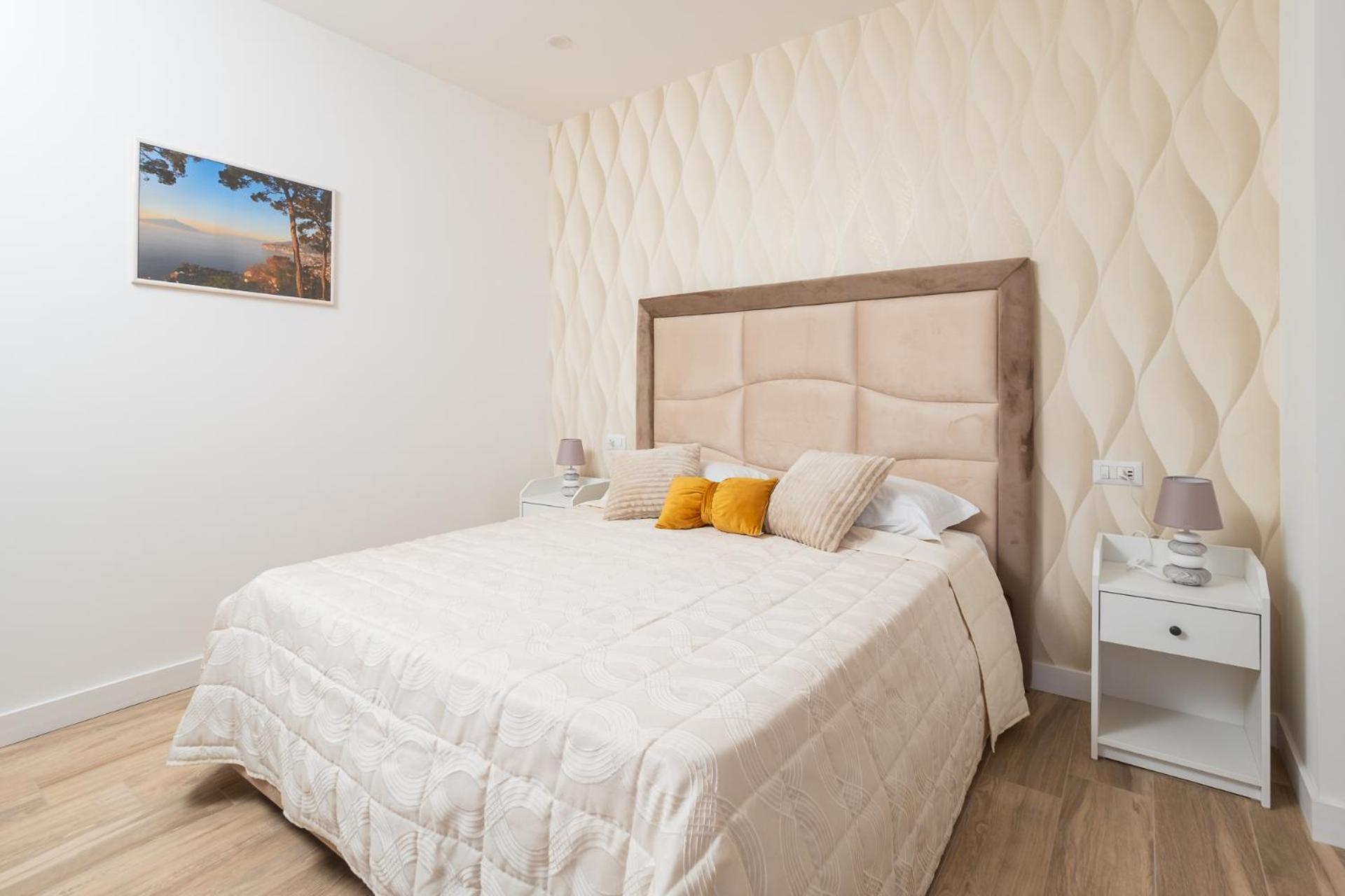 Nonno Angelo - 4 Bedrooms With Free Parking & Seaview Balcony Sorrento Exteriér fotografie