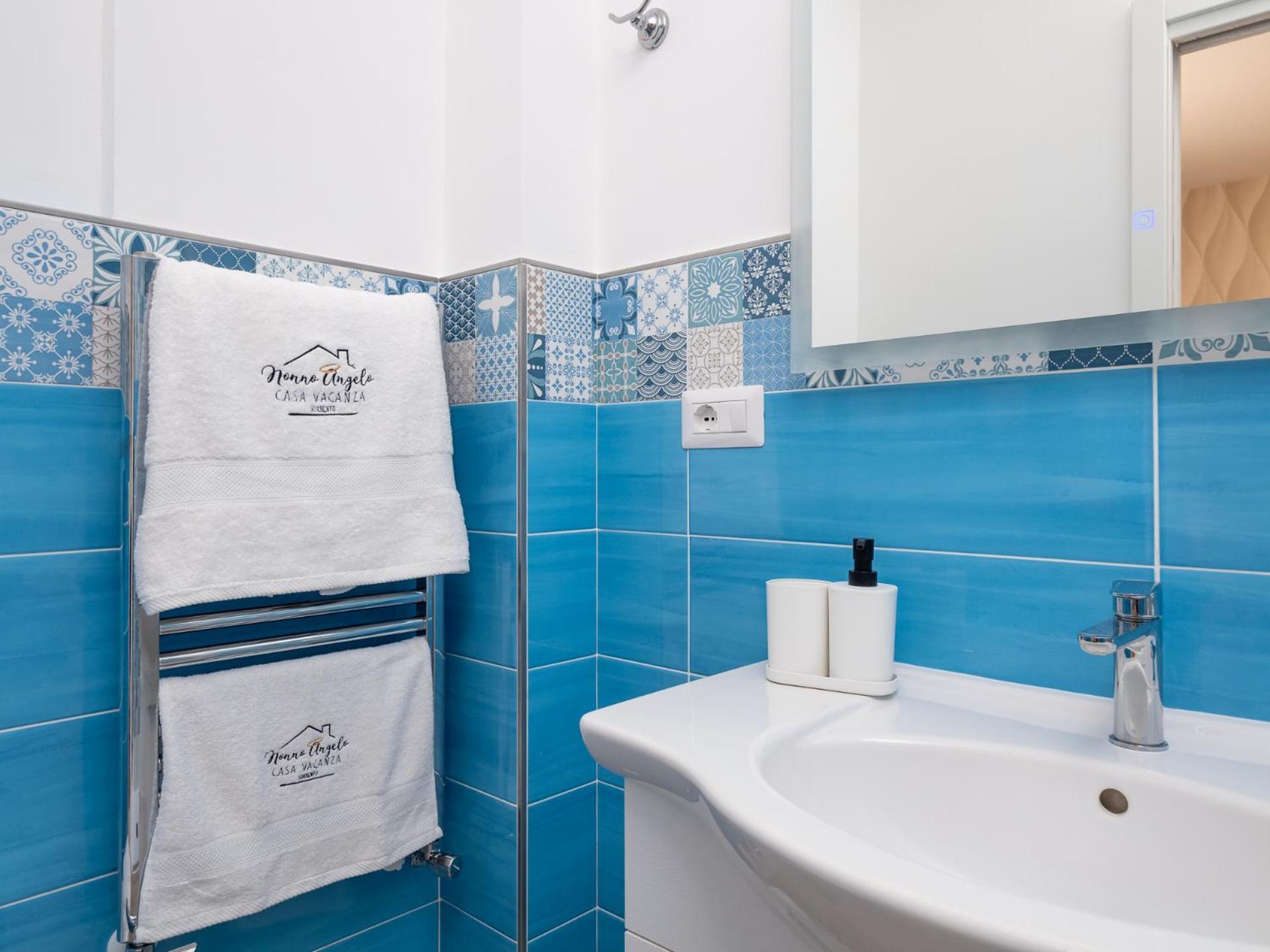 Nonno Angelo - 4 Bedrooms With Free Parking & Seaview Balcony Sorrento Exteriér fotografie