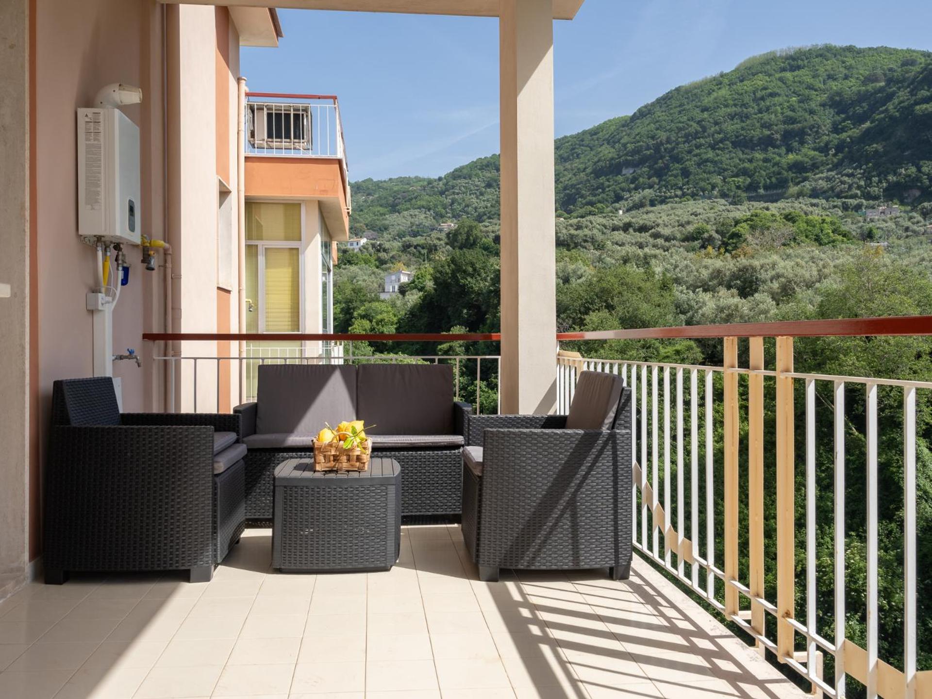 Nonno Angelo - 4 Bedrooms With Free Parking & Seaview Balcony Sorrento Exteriér fotografie